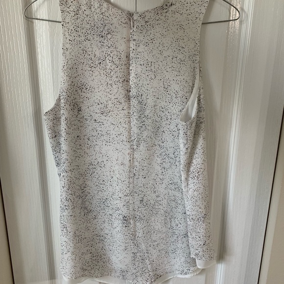 blouse - Picture 2 of 4